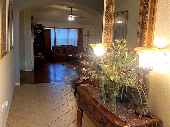4th image of 1614 Wavecrest Dr