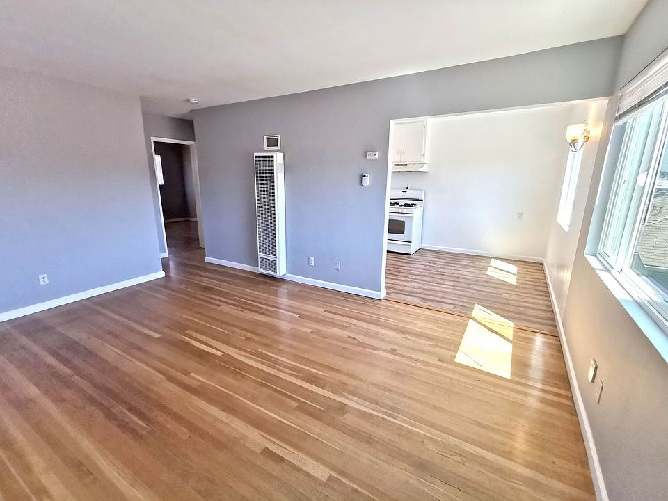1st image of 3112-3116 Keats St