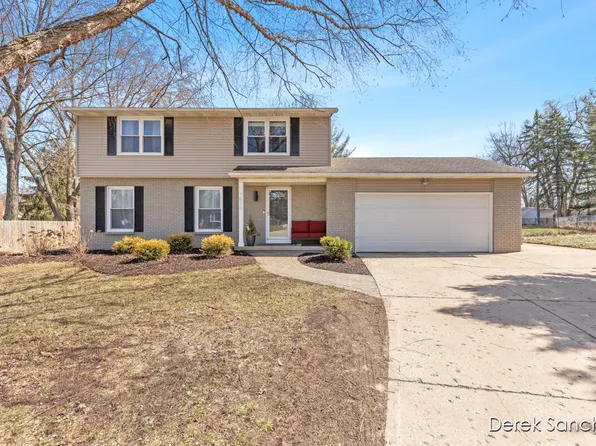 7836 Ronson Ave, Jenison, MI 49428