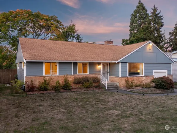 2118 N 172nd Street, Shoreline, WA 98133