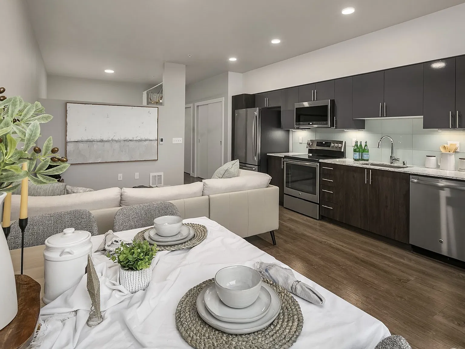 1 bed, 577 sqft, $2,150 — Photo 4
