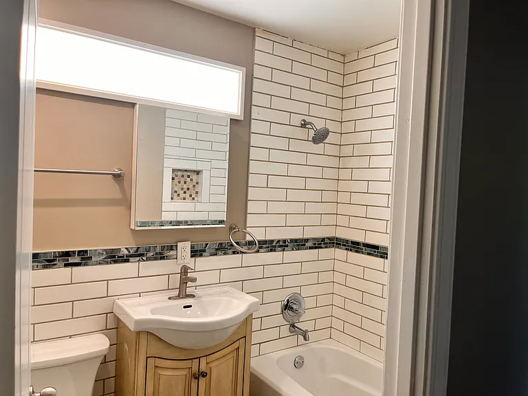 1053 Stevenson St — Photo 8