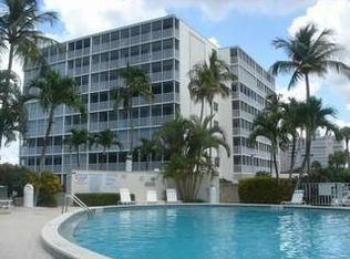 5 Bluebill Ave APT 109, Naples, FL 34108