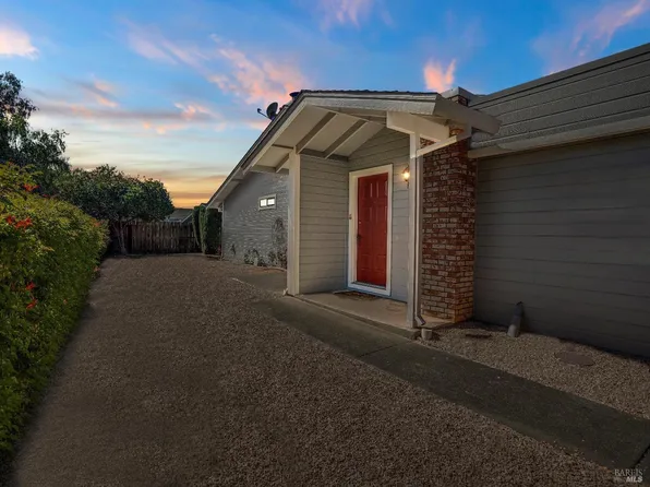 1776 Stuart Court, Benicia, CA 94510