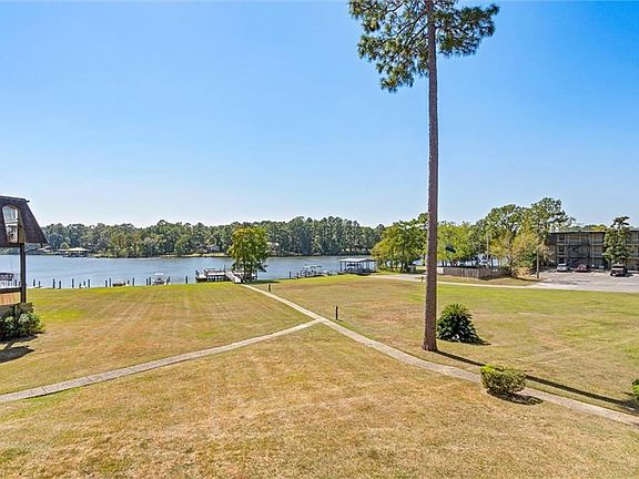 2nd image of 209 Riverbend Dr #209