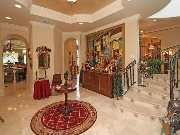 Rear Alcove 2nd Floor staricase