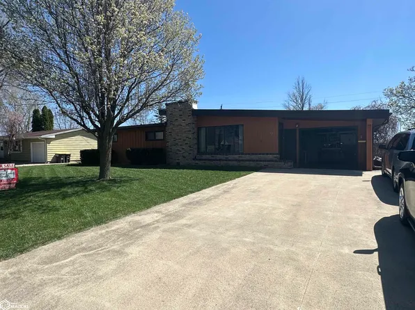 17 Parkview Dr, Eagle Grove, IA 50533