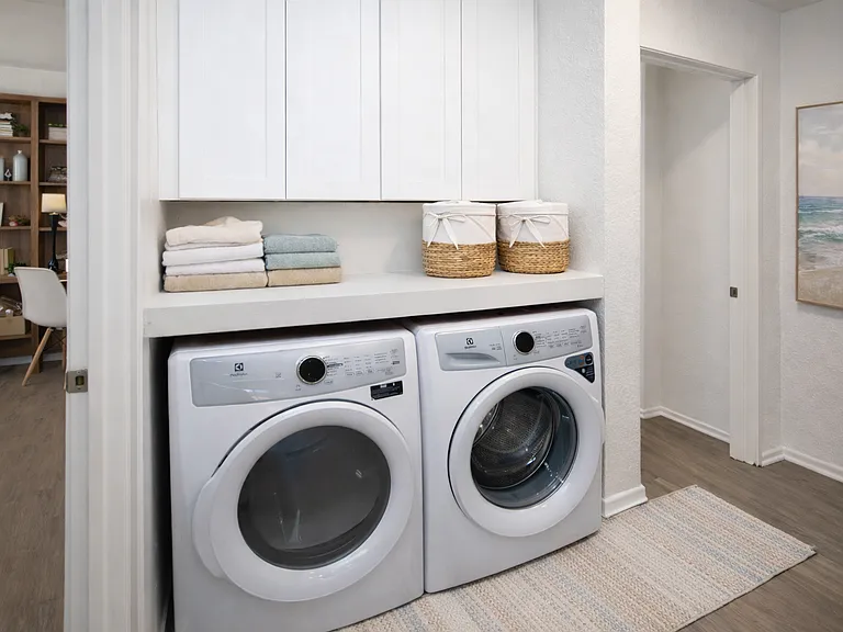 Bella Del Mar Apartments — Photo 4