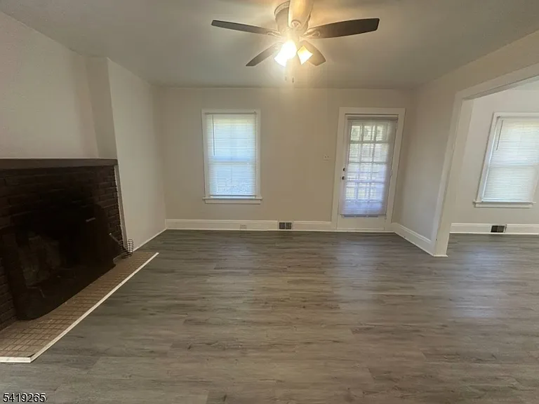 273 W Mount Pleasant Ave — Photo 3