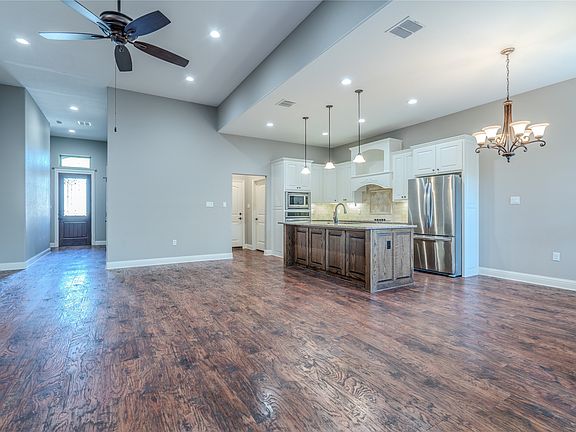 4th image of 3005 Dry Creek Ct