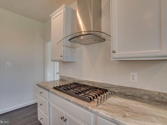 4th image of 499 Joshua Rd