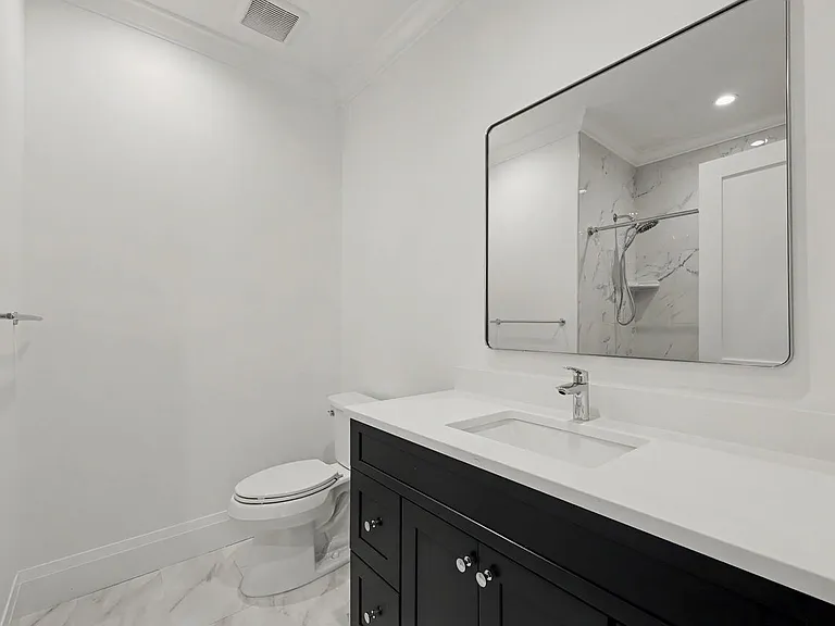 Lower Level Full Bath