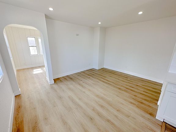 2nd image of 35 16th St #35