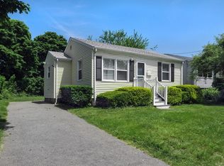 54 Park Ave, Hull, MA 02045