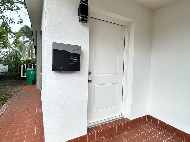 6001 SW 116th Ave — Photo 5