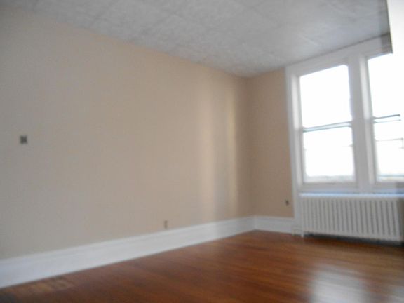 5th image of 236 Baldwin Ave APT 2