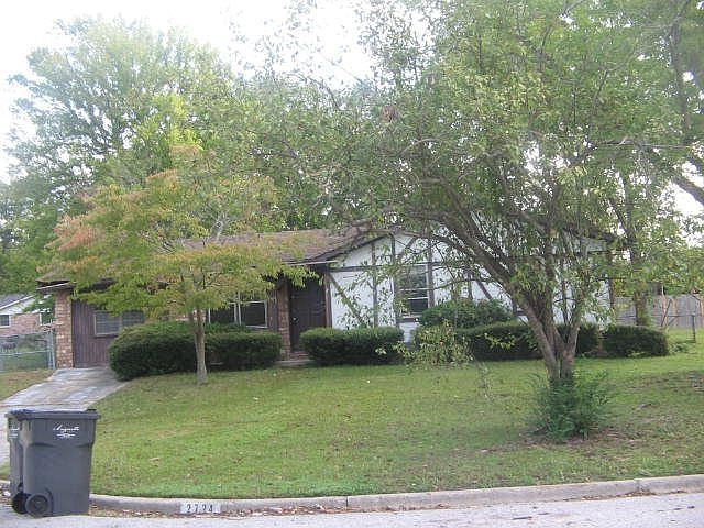 1st image of 2724 Antler Dr N