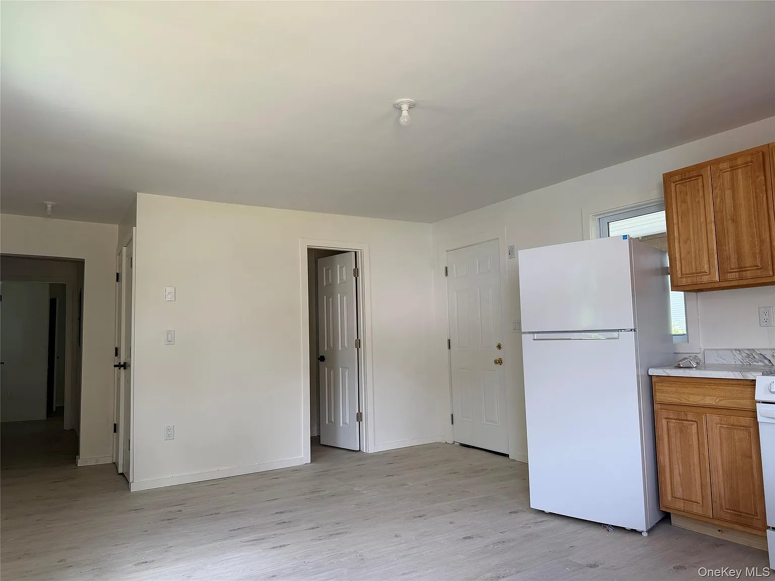 2 bed, 1.0 bath, 950 sqft, $2,100 — Photo 4