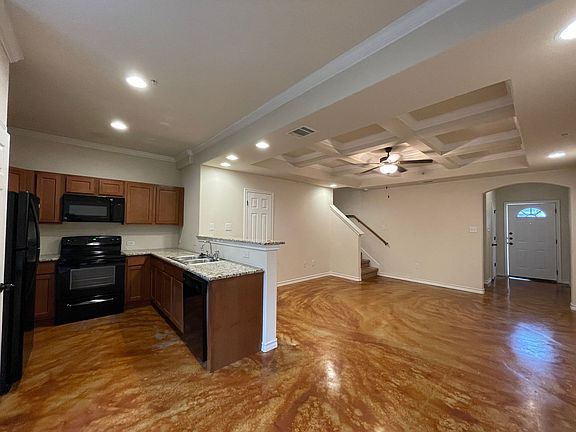 3rd image of 6411 Melanzane Ave #3