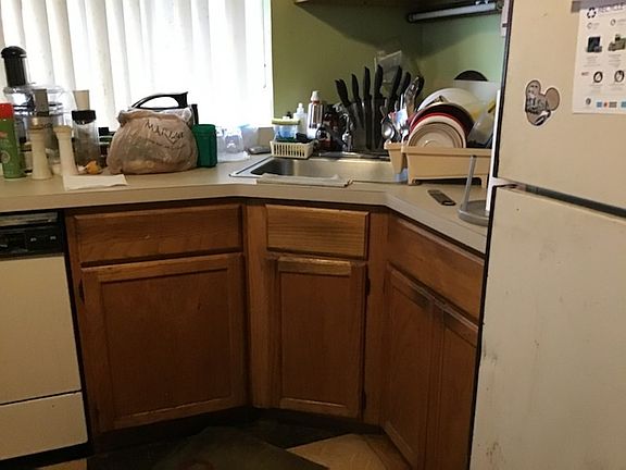 2nd image of 6754 S Saint Lawrence Ave