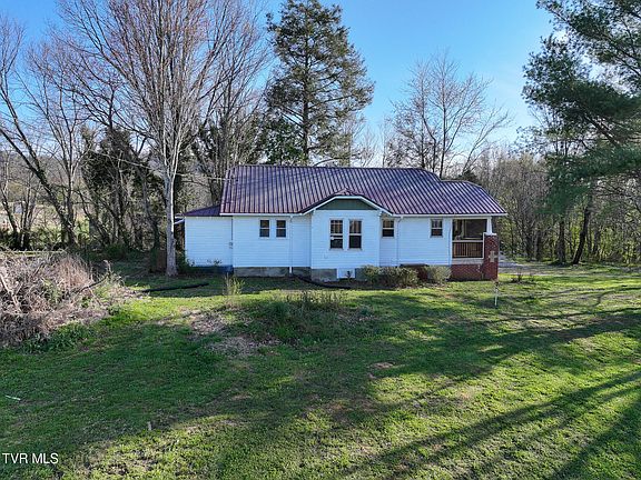5th image of 740 Fishpond Rd