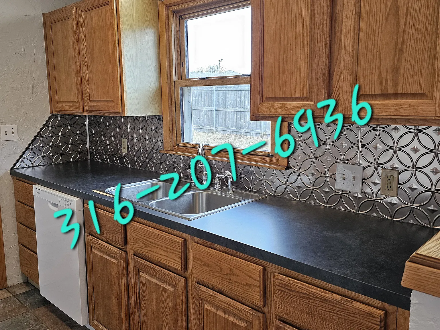 3 bed, 1557 sqft, $1,300 — Photo 2