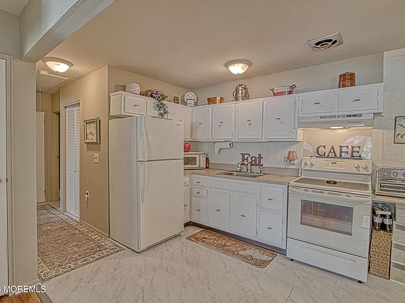 2nd image of 175 Columbine Avenue #A