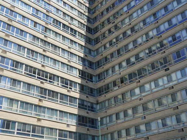 8900 E Jefferson Ave APT 624, Detroit, MI 48214