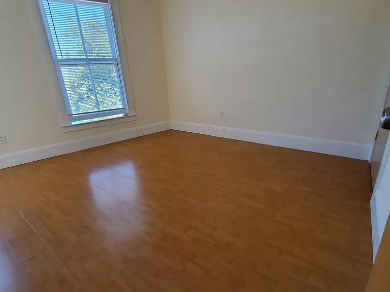 2597 Telegraph Ave #D — Photo 11