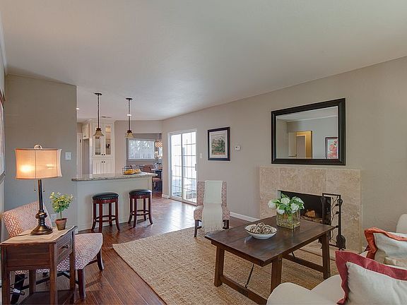 4th image of 4139 Kensington Dr