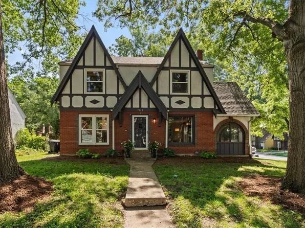 7943 Charlotte St, Kansas City, MO 64131