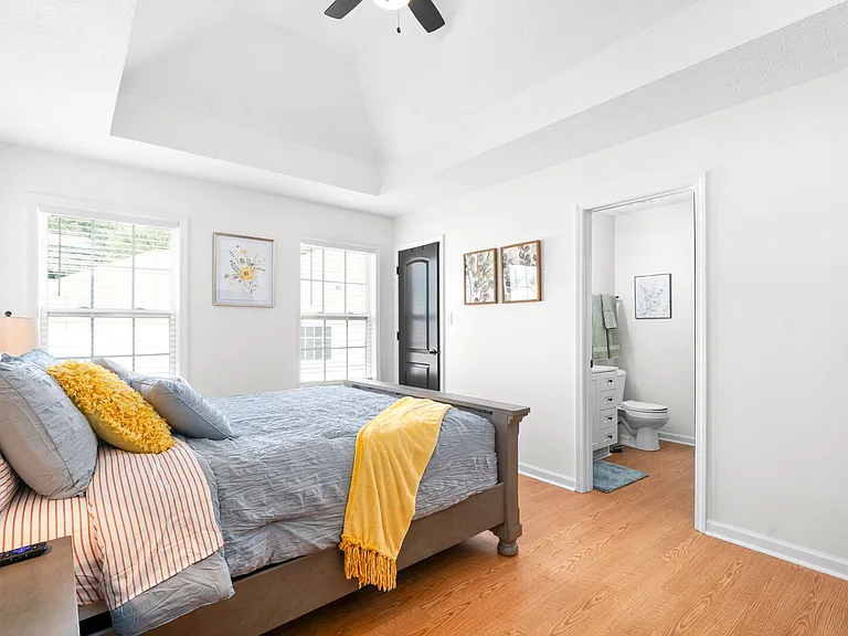 Athena Dr — Photo 18