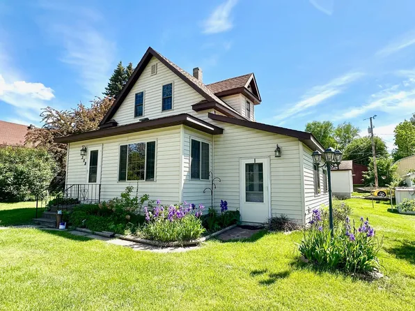 208 Gayley Ave, Coleraine, MN 55722
