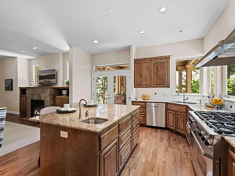 2939 NW Fairway Heights Dr — Photo 18