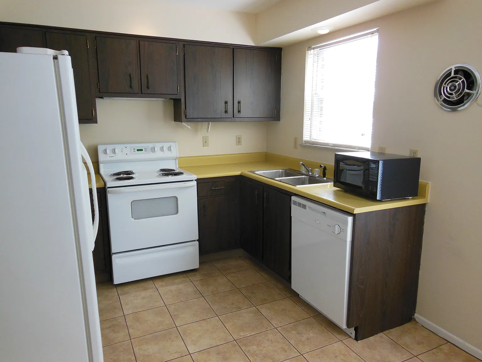 1 bed, 850 sqft, $1,395 — Photo 4