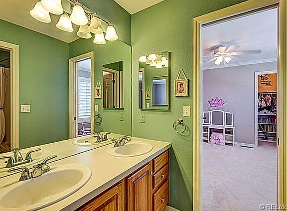 Jack n Jill bathroom