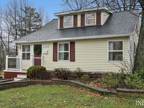 3rd image of 1524 Houseman Ave NE