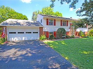 798 English Rd, Rochester, NY 14616