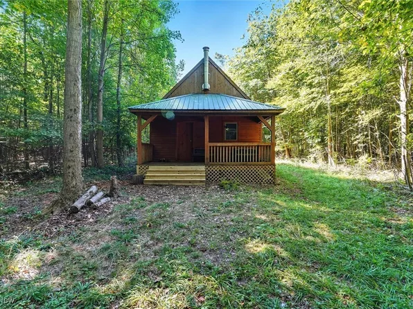 2924 Linton Rd, Jefferson, OH 44047