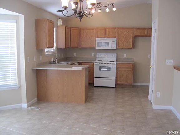 2nd image of 291 Glen Forest Dr