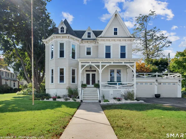 597 Pequot Avenue, New London, CT 06320