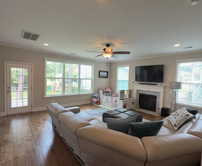 302 Pond Hill Ct — Photo 10