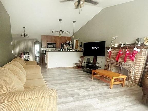 2nd image of 203 Hudson Ave