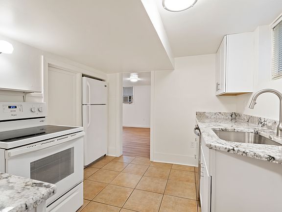 4th image of 231 S Douglas St