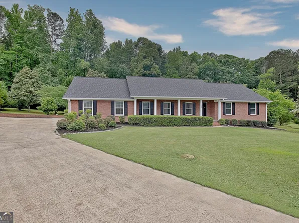 105 Walden Way, Fayetteville, GA 30214