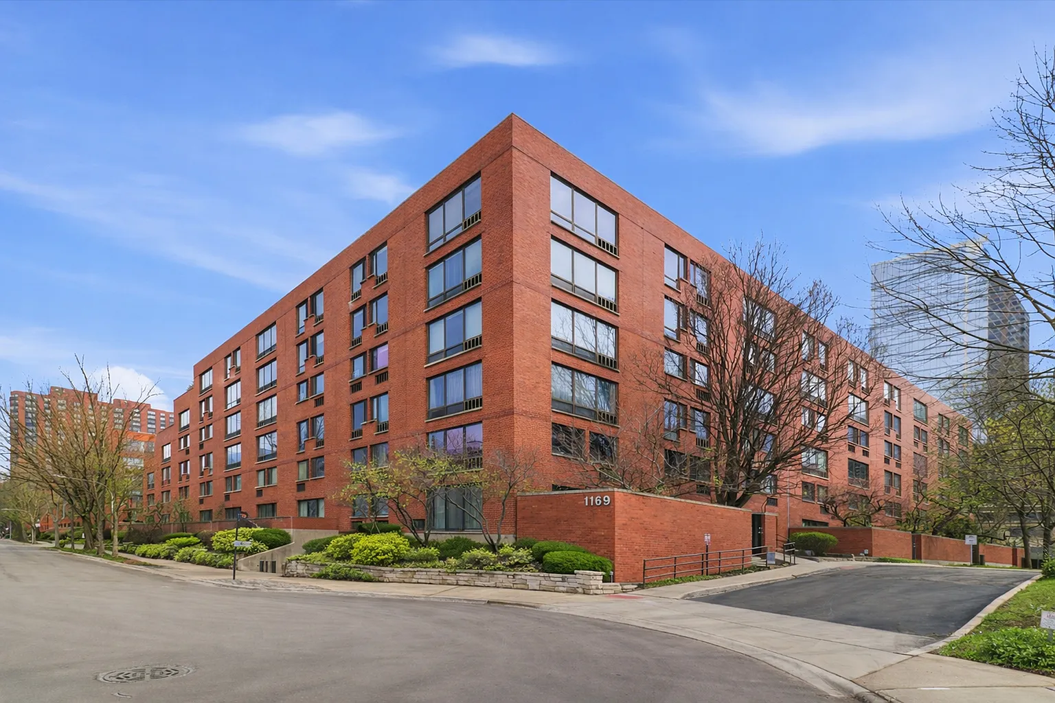 1169 S Plymouth Ct APT 118 photo 1