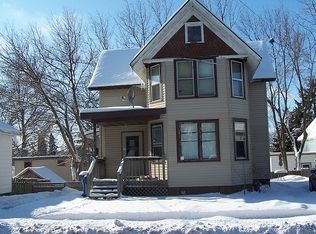 706 N 2nd St, Watertown, WI 53098
