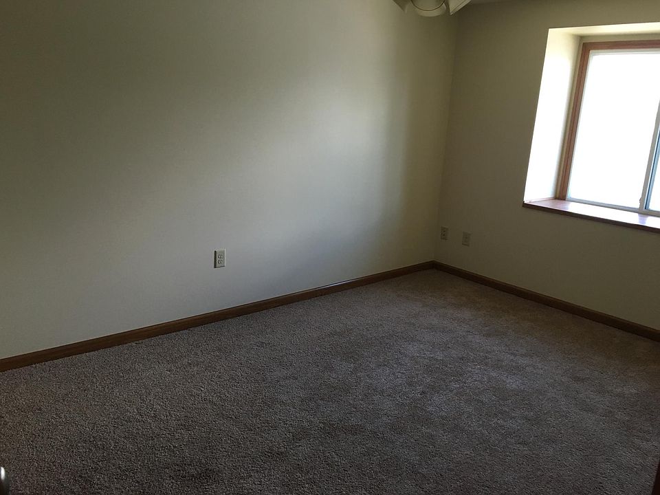 1st image of 267 Rosemont Ave