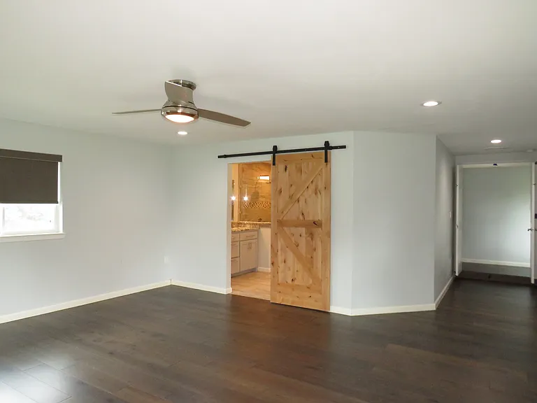 1026 Thomas St — Photo 19