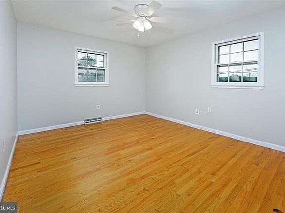 3rd image of 4061 Dominion Dr